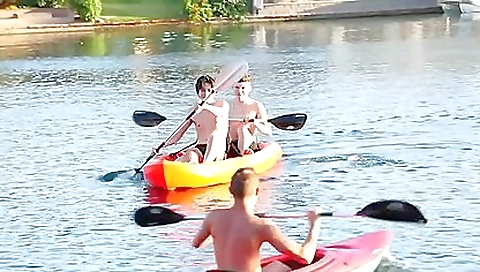 Showering pussy and anal fuck create bonds