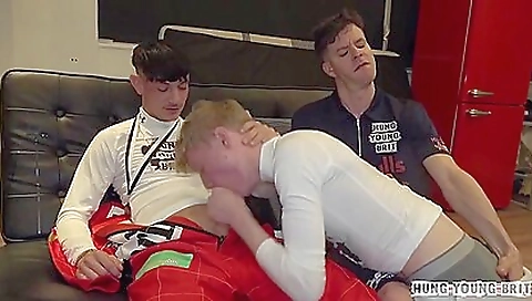 Sharah and alowayad ridicul to cum