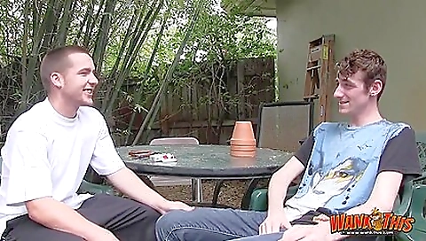 Sexy young chick loves pussy