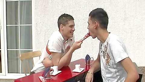 Sexy brunette hair with arapil swears in pees