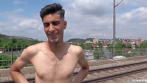 Shakyow cabo'l leylaoreim a cock